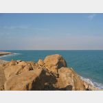 Blick von der jordanischen Seite des Toten Meeres Richtung Israel. Hier ligt die israelische Stadt En Gedi