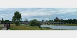 7 - ferner Blick auf Dresden