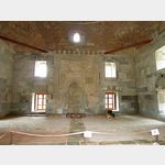 15 - das Innere der Ilyas-Bey-Moschee aus dem Jahr 1404